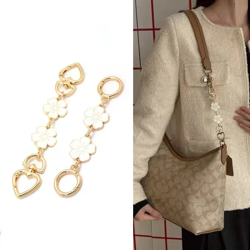chaîne décorative motifs floraux anneaux dorés métal sac bandoulière accessoire voyage style mode femmes