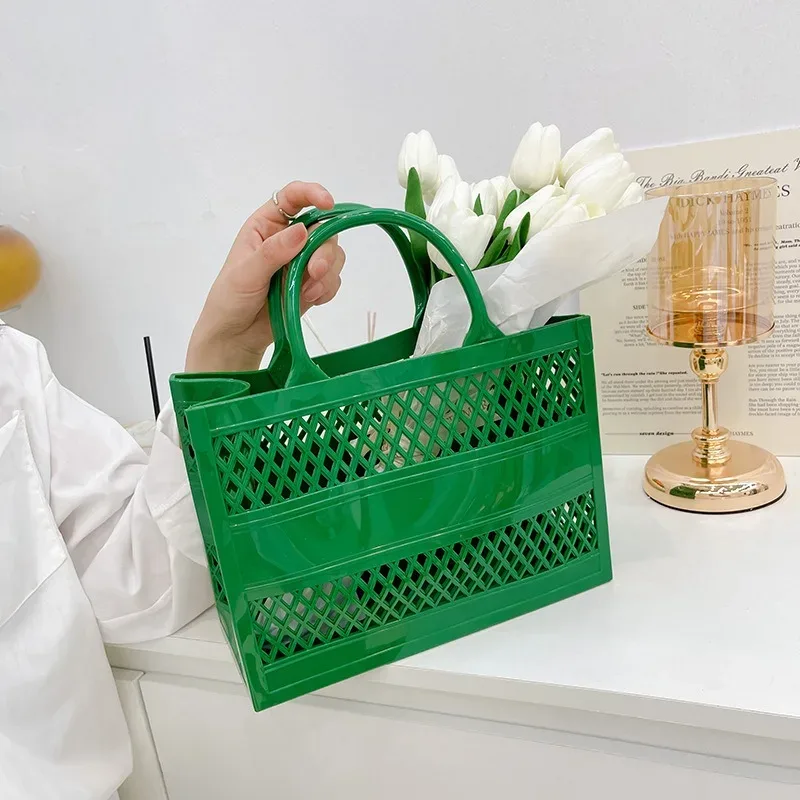 2025 nouveau grand sac de plage en caoutchouc pvc imperméable plage voyage pique-nique panier de rangement femmes shopping sacs à main sac gelée sac fourre-tout ins