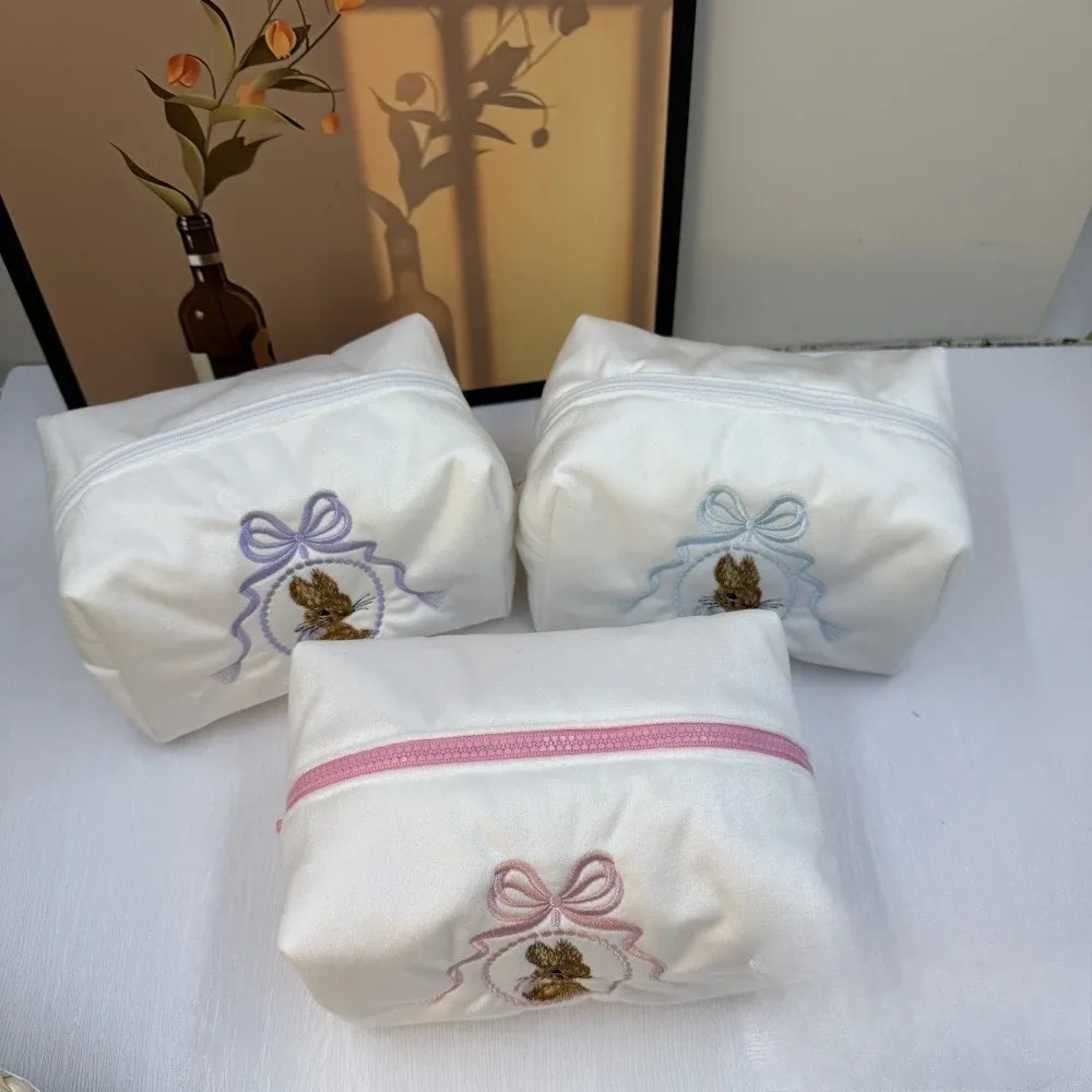 trousse de toilette de voyage blanche et rose à fermeture éclair pour femmes et filles, sac cosmétique lapin kawaii avec nœud en dentelle, grande capacité, organisateur de maquillage