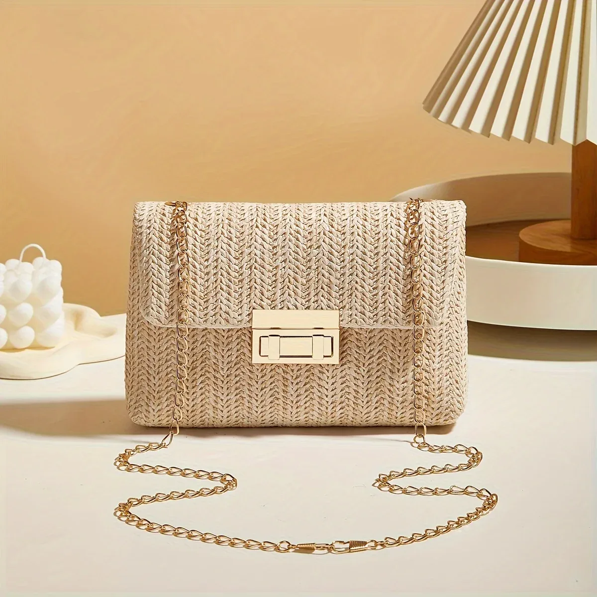 sac à bandoulière tissé à la main en paille pour femmes, sac à main à bandoulière de couleur unie avec fermeture à serrure