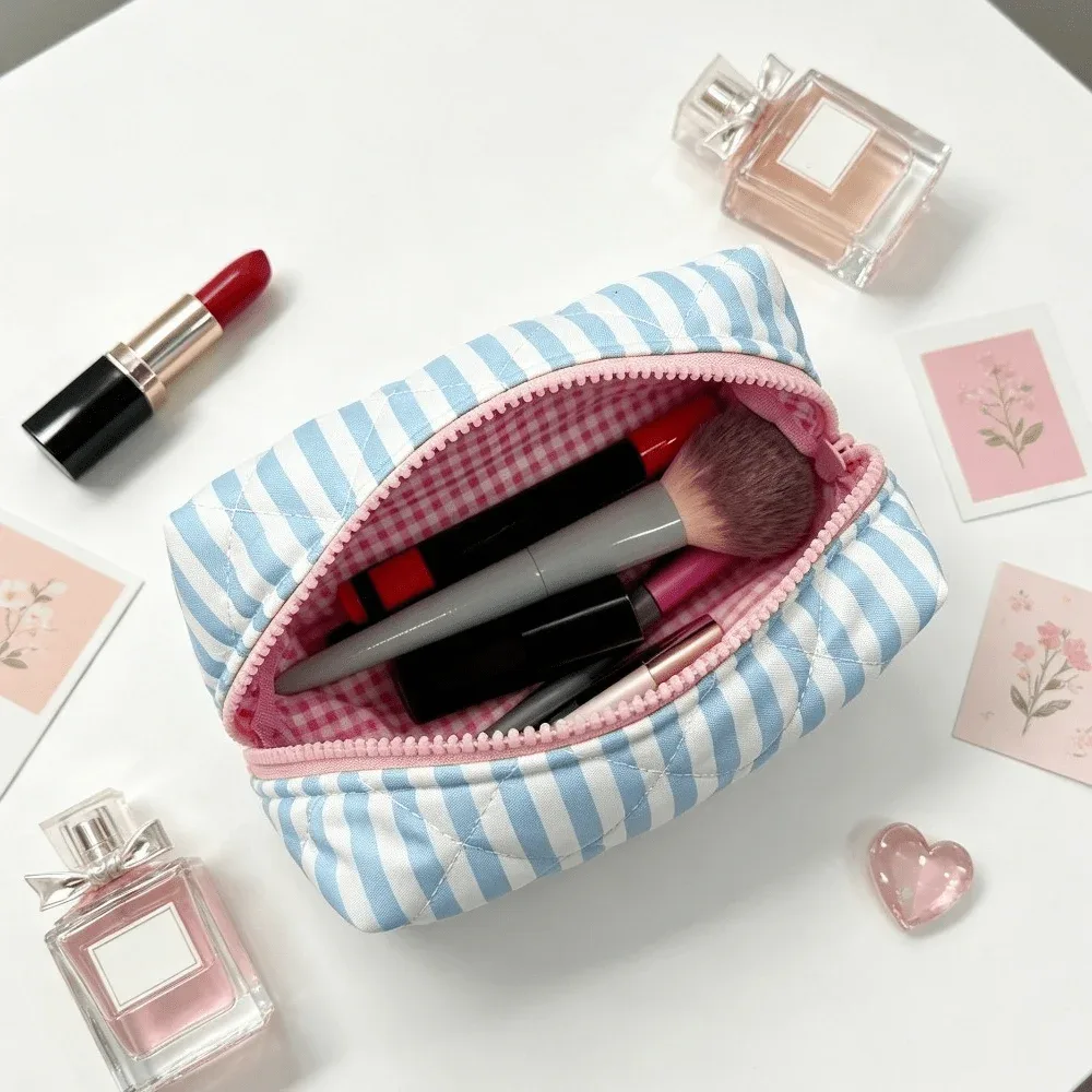 pochette de maquillage matelassée à rayures bleues, organiseur de cosmétiques élégant pour femmes, grande capacité, légère, trousse de toilette de voyage