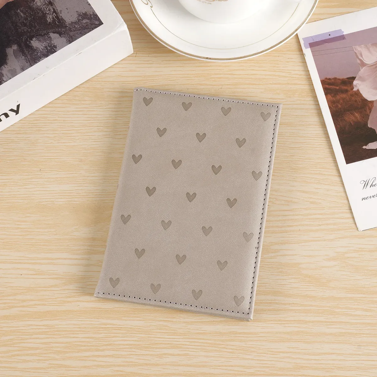 porte-passeport en cuir pu avec imprimé cœur mignon, portefeuille de voyage, housse de passeport pour femmes, accessoires de voyage, étui de protection pour documents