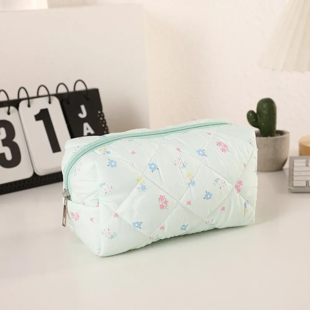 trousse de maquillage durable en coton doux, imprimé floral matelassé, grande capacité, pochette cosmétique, trousse de toilette pour soins de la peau et essentiels de beauté