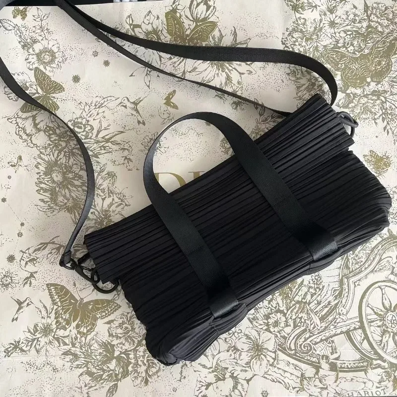 sac à bandoulière de même style pour hommes et femmes, sac à fermeture éclair polyvalent de rue haut de gamme, sac à main en toile, ata yake, 2024
