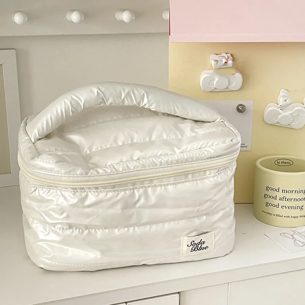 sac à main de maquillage étanche de grande capacité, vente en gros, pochette de rangement de cosmétiques et de toilette pour femmes, sac carré élégant à fermeture éclair pour dames