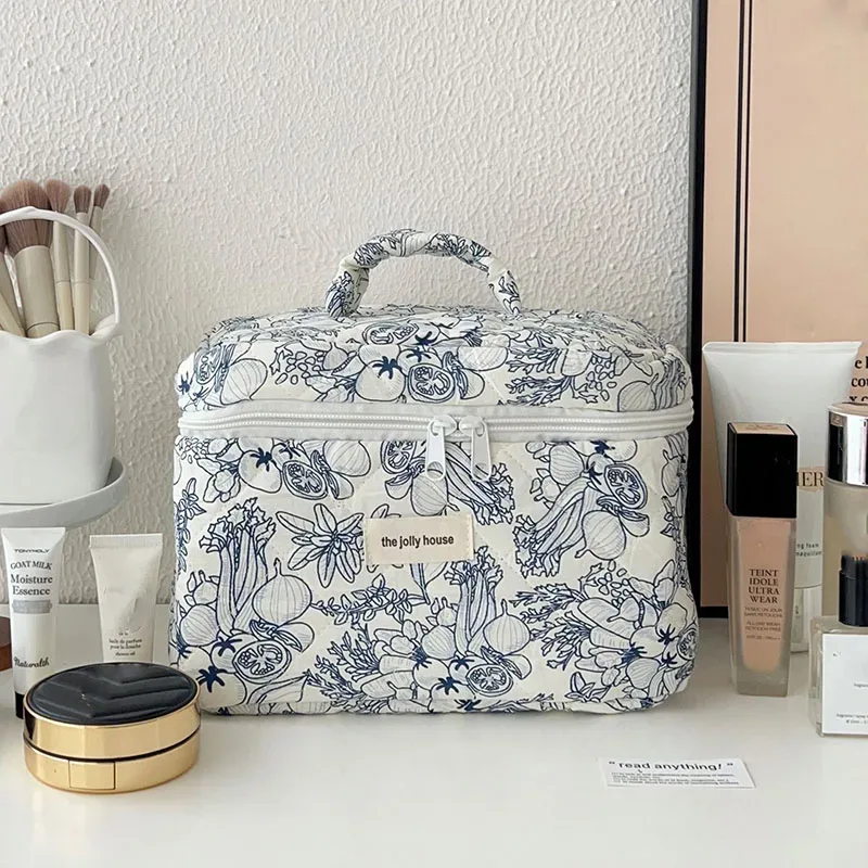 sac à cosmétiques matelassé ours rose pour femmes, joli organisateur de voyage de maquillage à fermeture éclair, sac à main féminin, pochette de toilette pour filles, 2024