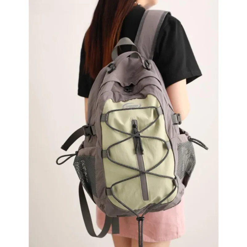 petit sac à dos de voyage en plein air pour femmes, sac à dos léger et imperméable pour la randonnée et l'alpinisme, sac d'école pour collégiens