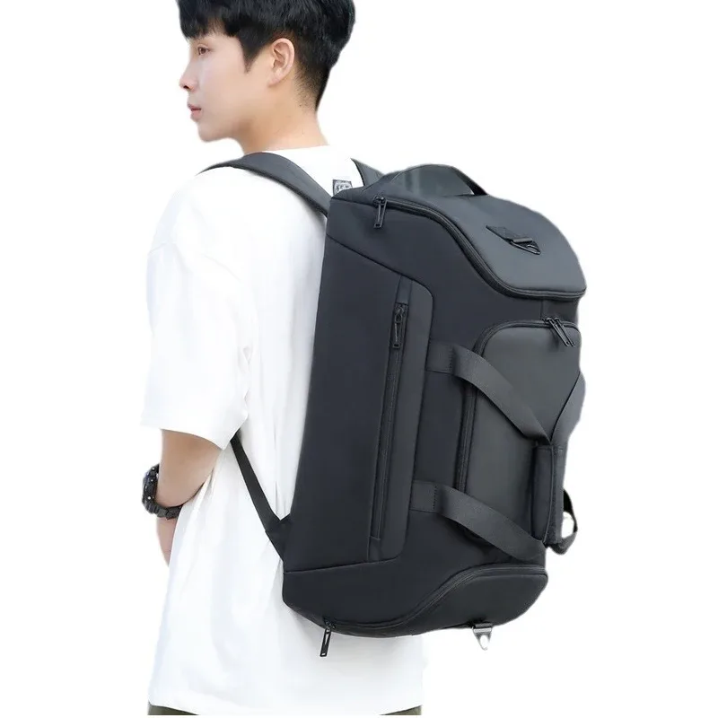 sac de voyage grande capacité avec logo personnalisé pour hommes, sac de sport imperméable pour les voyages en plein air, sac à dos avec compartiment à chaussures et possibilité d'impression de nom.