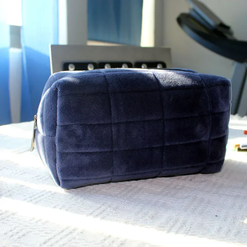 pointrousse de maquillage en fourrure pour femme, fermeture éclair, grand sac cosmétique solide pour documents, trousse de toilette de voyage, poudres à laver, stylo en peluche