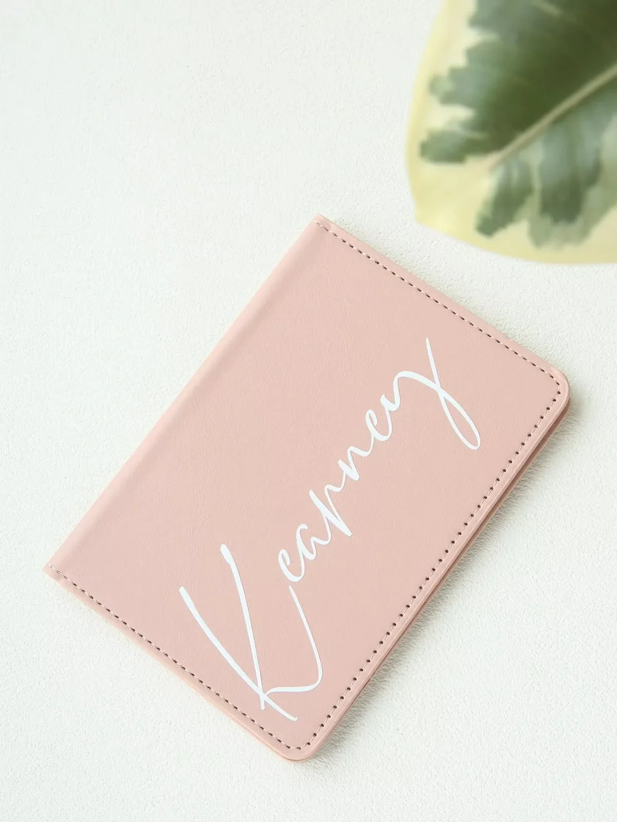 housse de passeport en cuir personnalisée avec nom, porte-documents et cartes chic avec monogramme personnalisé, accessoire de voyage unique, cadeaux de noël
