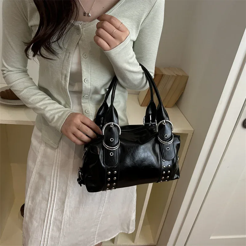 sac à bandoulière en cuir pu pour femmes, style vintage, grande capacité, sac à main à rivets de haute qualité, à la mode, pour usage quotidien, sac de moto y2k