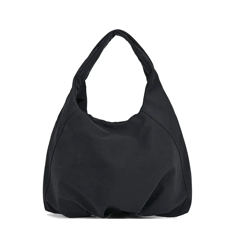 sac à bandoulière décontracté en nylon avec fermeture éclair et logo personnalisé, sac à main polyvalent pour les trajets quotidiens, pochette de rangement en polyester de couleur unie pour le shopping