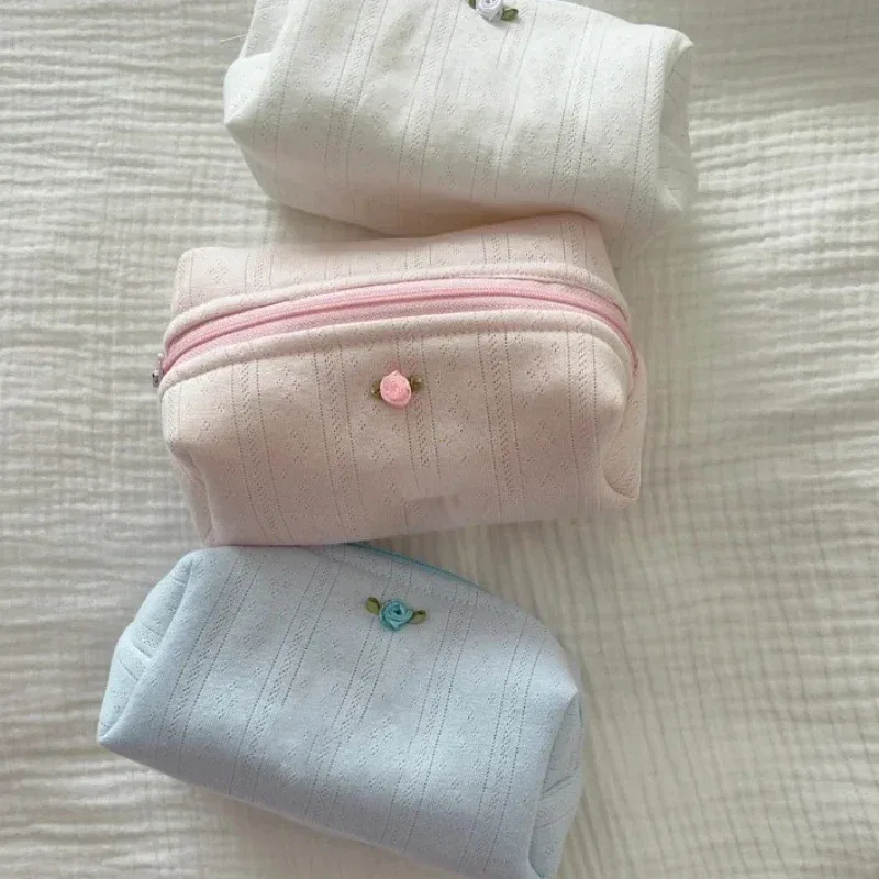 ins – trousse de maquillage à la mode, 1 pièce, élégante, simple, douce, florale, rouge à lèvres, portable, grande capacité, sac de rangement pour câbles d'écouteurs