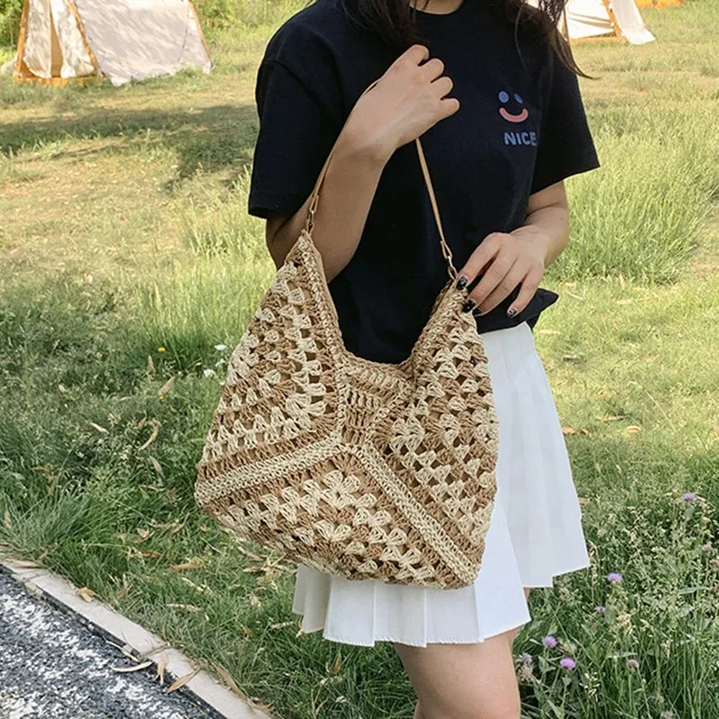 sac à bandoulière en paille tissé pour femmes populaires, sac à main de taille moyenne avec poignée pour les vacances à la plage