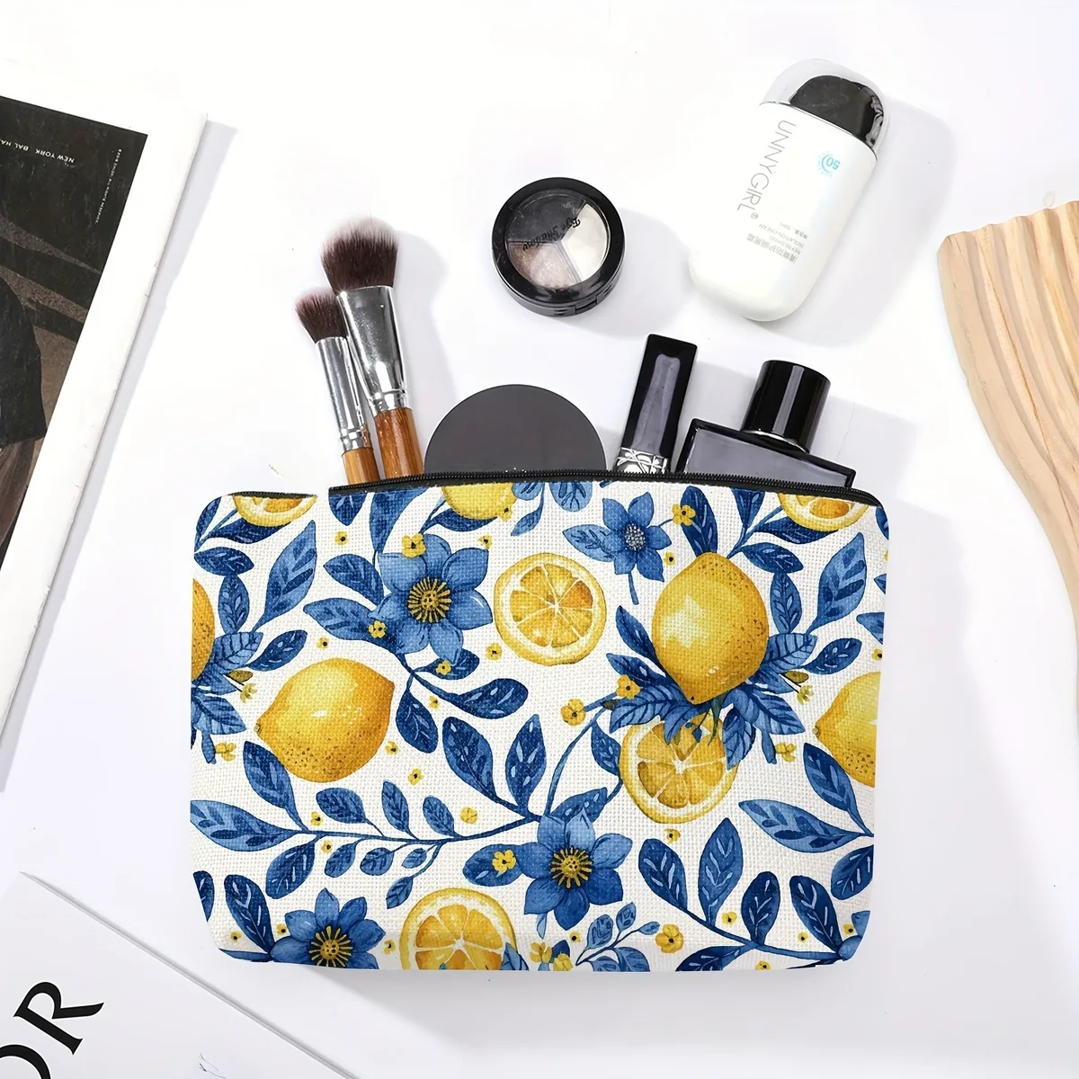 sac à cosmétiques chic en polyester pour femmes, pochette de toilette durable à imprimé citron et floral avec fermeture éclair, porte-monnaie, sac de rangement, trousse à crayons