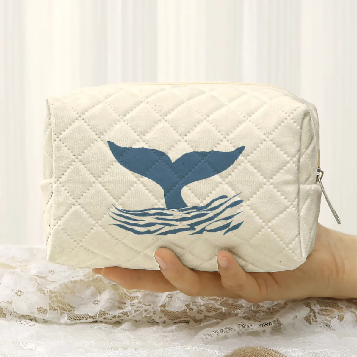 sac à cosmétiques matelassé imprimé queue de baleine, pochette à maquillage portable à fermeture éclair, sac de rangement de voyage pour femmes, utilisation quotidienne en extérieur