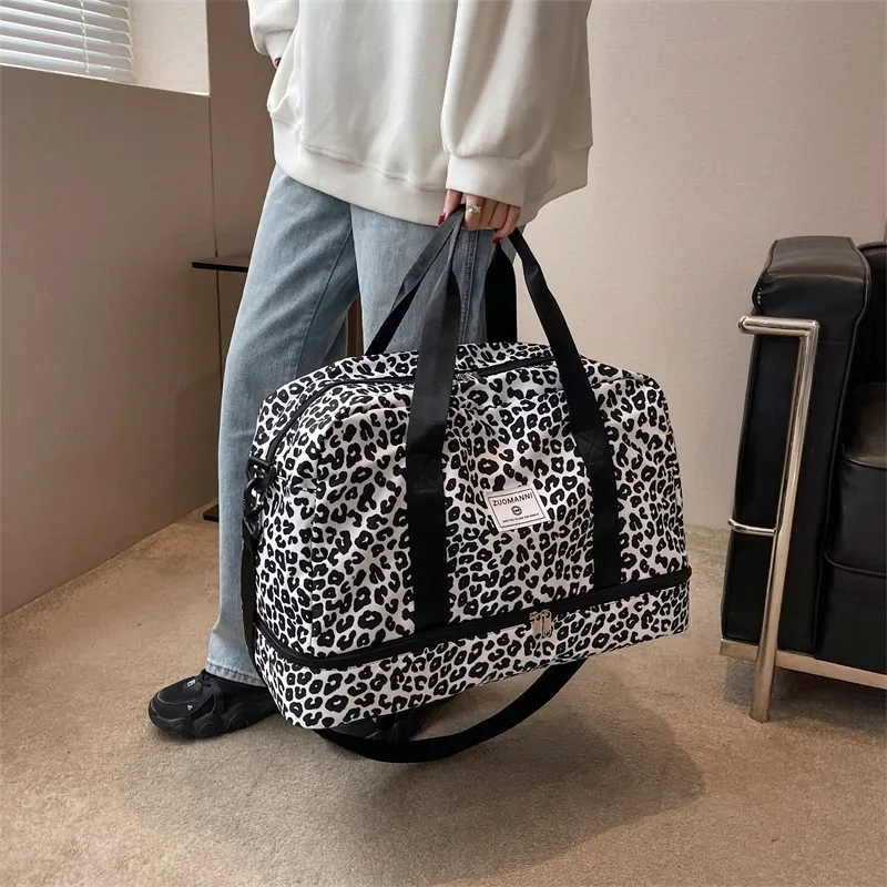 sac de voyage imperméable et tendance pour le sport, sac de rangement portable en nylon pour vêtements de sport pour femmes, pochette de gym multifonctionnelle avec séparation sec/humide.