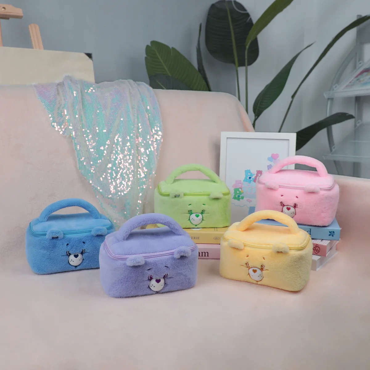 trousse de toilette en peluche care bears, sac de toilette de voyage de grande capacité pour filles et femmes, pochette de maquillage douce et moelleuse