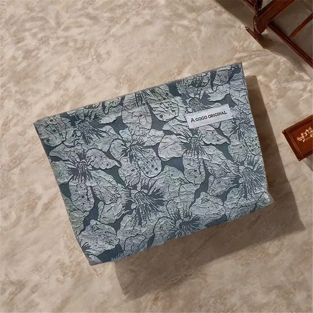 trousse de maquillage de grande capacité, haute apparence, sac à cosmétiques au design floral avancé, pochette de rangement simple pour femmes