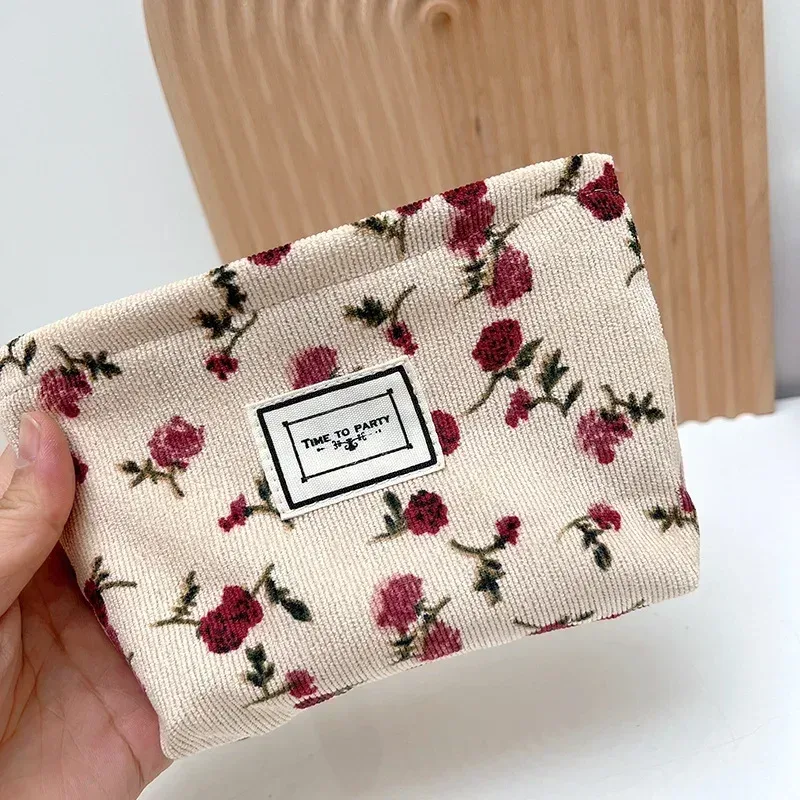 nouveau petit sac à cosmétiques pour femmes, portable à motif floral, petit sac de rangement pour serviettes hygiéniques, étui pour pièces de monnaie et clés, pochette pour cartes portables