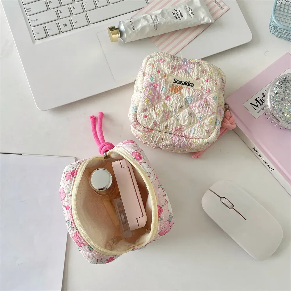 mini sac à cosmétiques carré mignon pour femmes, écouteurs portables, rouge à lèvres, serviettes hygiéniques, pochette de rangement, petits sacs de maquillage à fermeture éclair