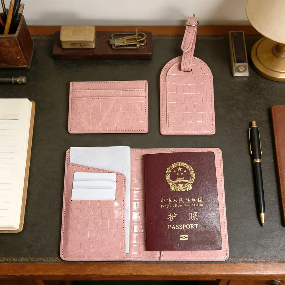 porte-passeport en cuir à motif crocodile, étiquette de bagage personnalisée avec gravure d'initiales, porte-cartes rétro de luxe, cadeau