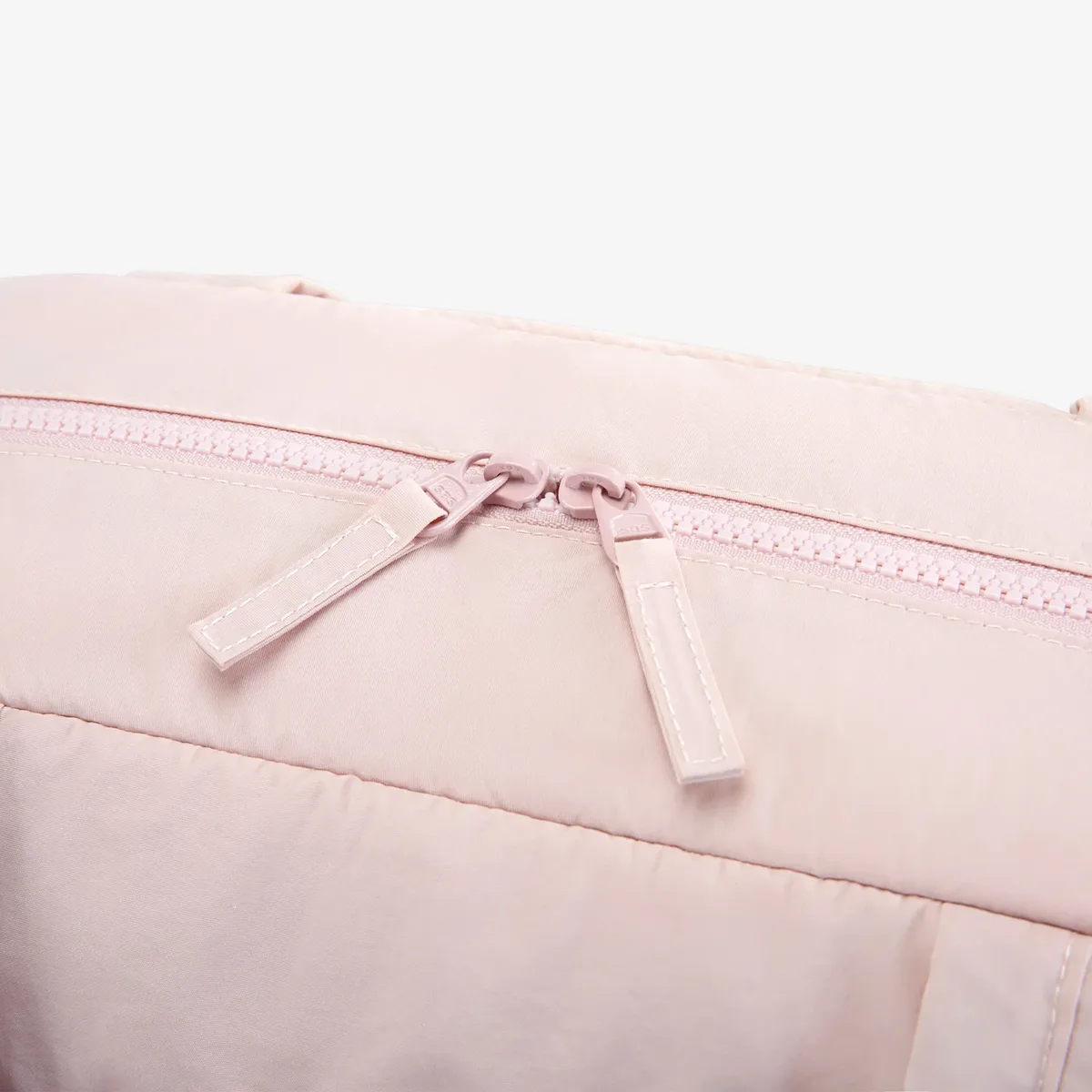 sac voyage polyester doux rose pâle blancs poignée bandoulière amovible compartiment humide week end sport yoga