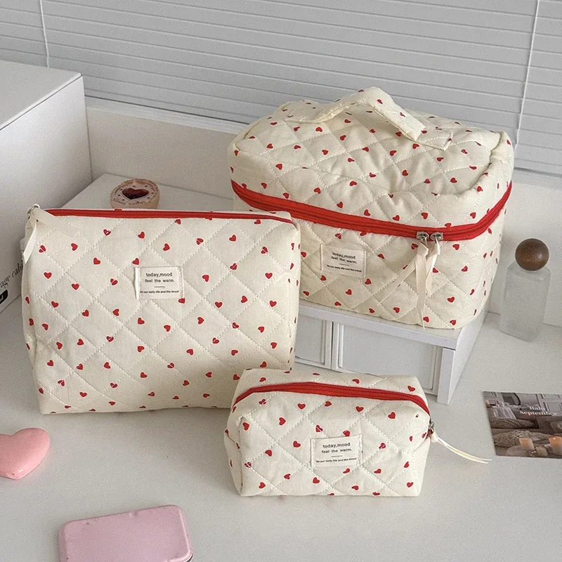 sac de toilette matelassé ins fresh red heart, grande capacité, sac de rangement pour cosmétiques, sac de voyage portable, sac à main