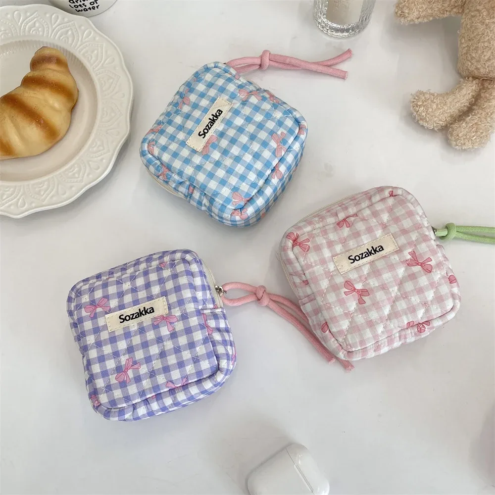 mini sac cosmétique carré à carreaux mignon pour femmes, écouteurs portables, rouge à lèvres, serviettes hygiéniques, stockage de poudres, petits sacs de maquillage à fermeture éclair