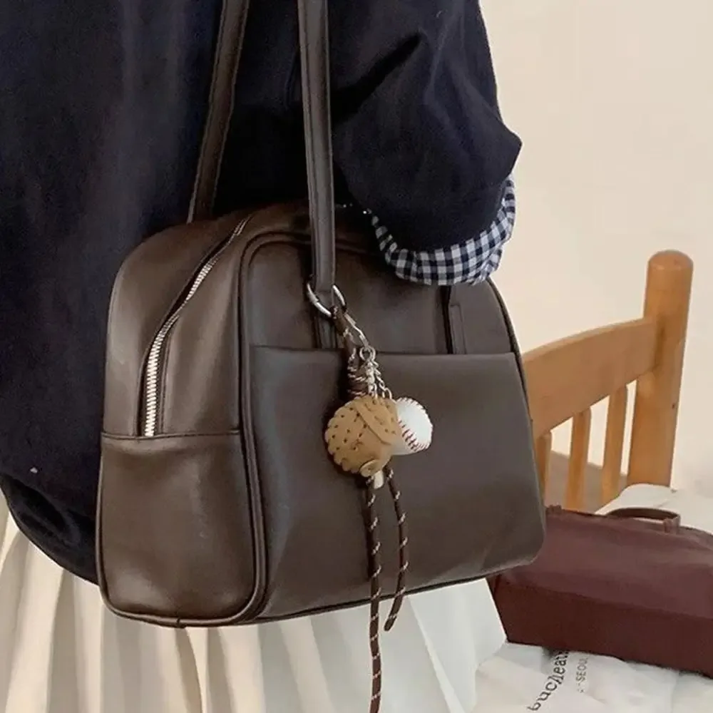 nouveau sac à bandoulière en cuir pu grande capacité avec pendentif sacs à bandoulière sac fourre-tout femmes