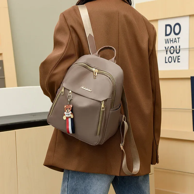 nouveau sac à dos simple pour femmes, à la mode, polyvalent, décontracté, grande capacité, niche, double épaule, pour dames