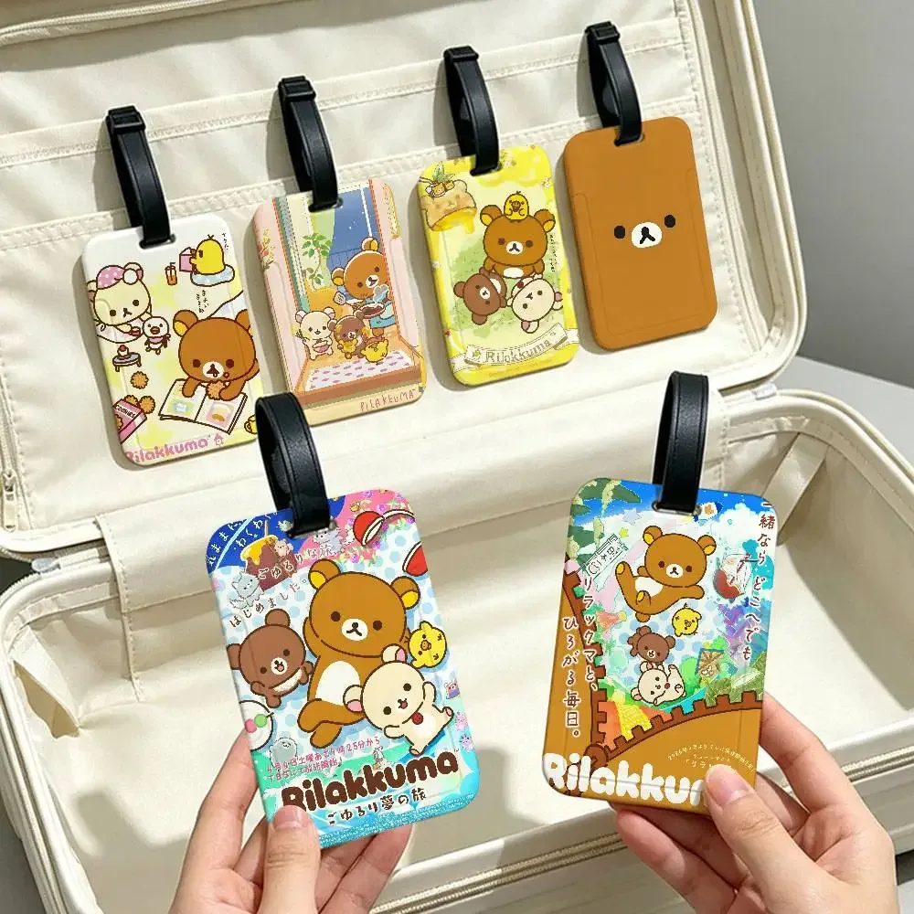 étiquette bagage plastique pvc motif rilakkuma couleurs roses rouges blanches voyage ecole pratique antiperte ceinture porté