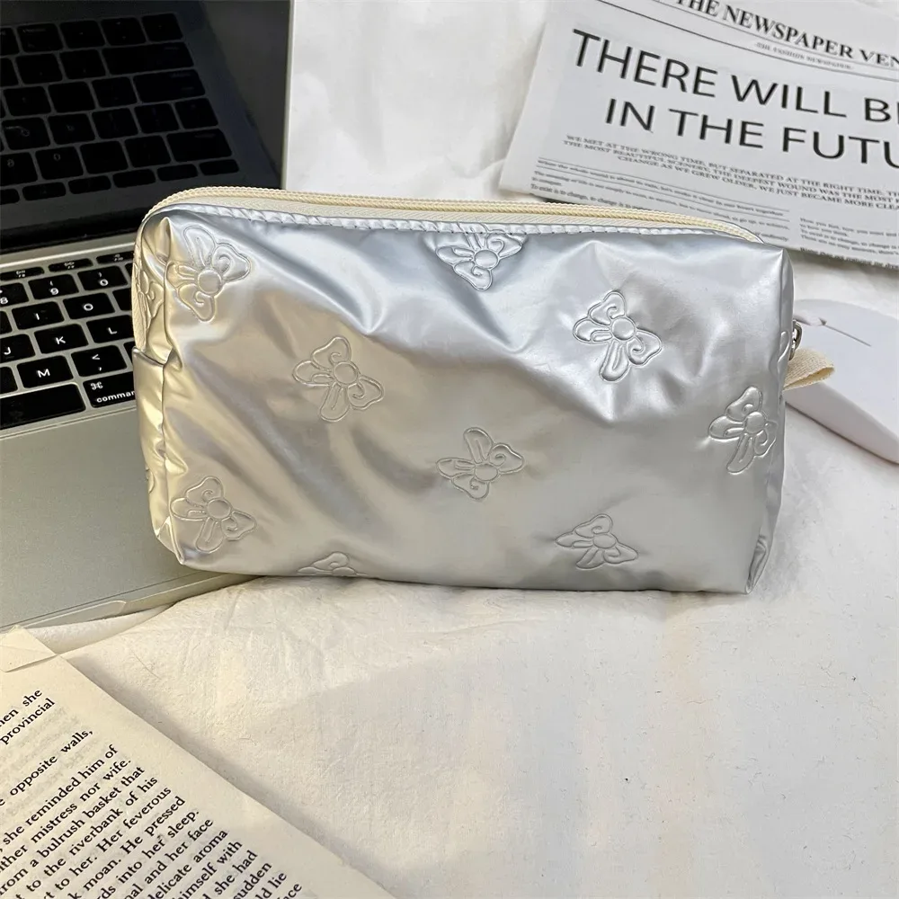 trousse satiny pu matelassé motifs papillons coeurs géométriques décontracté maquillage voyage cosmétiques blanc kaki gris vert argent doré
