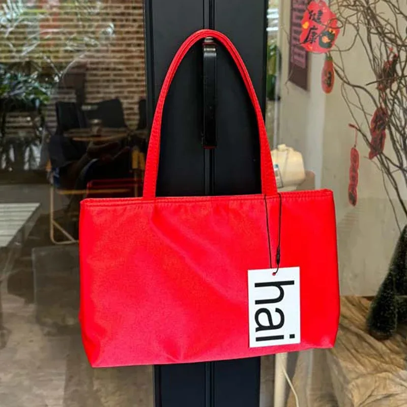 sac à main de luxe élégant en satin de soie pour femme, petit sac fourre-tout de couleur unie, sac à bandoulière polyvalent pour le quotidien et les déplacements