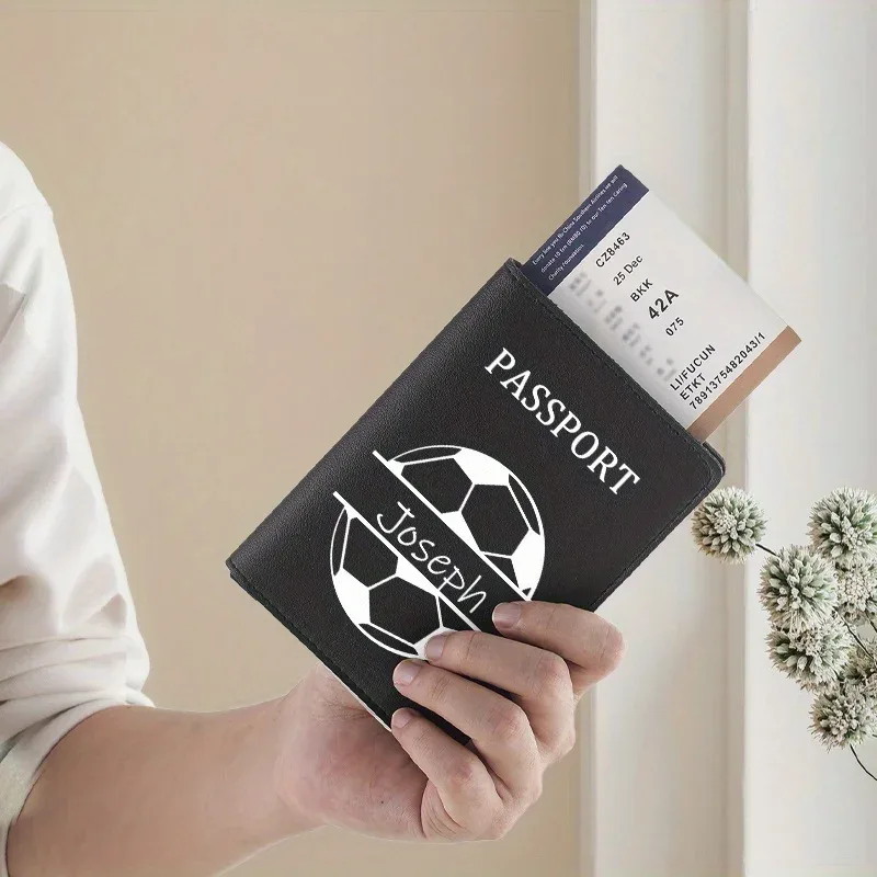 porte-passeport personnalisé avec motif de football, portefeuille de voyage avec emplacements pour cartes et porte-carte d'identité, cadeau élégant pour hommes et femmes