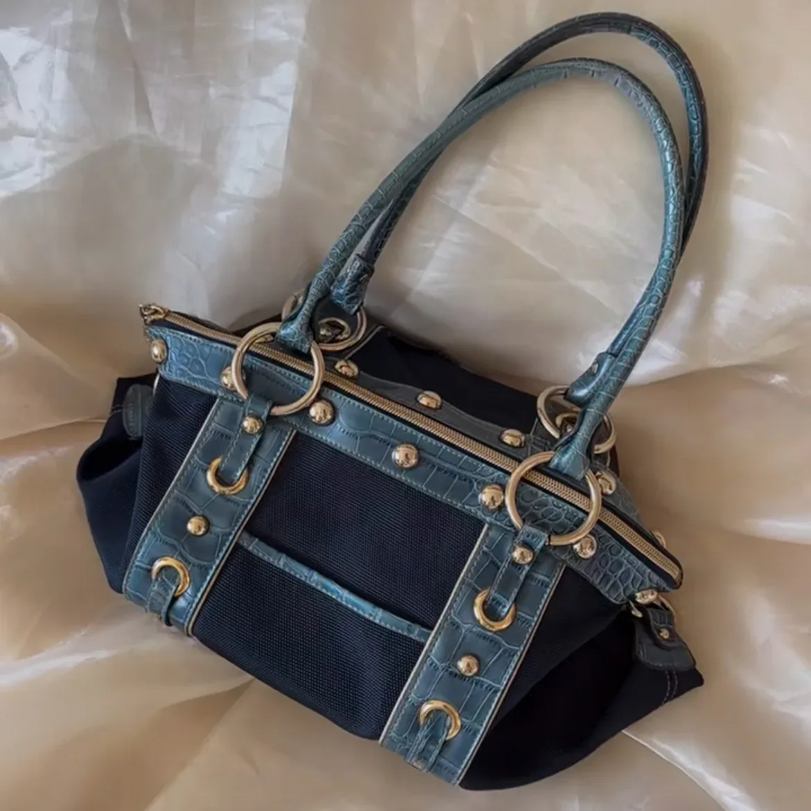 sac à main vintage haut de gamme grande capacité, sac à bandoulière décontracté pour jeunes femmes, style chic et cool, sac sous le bras contrastant