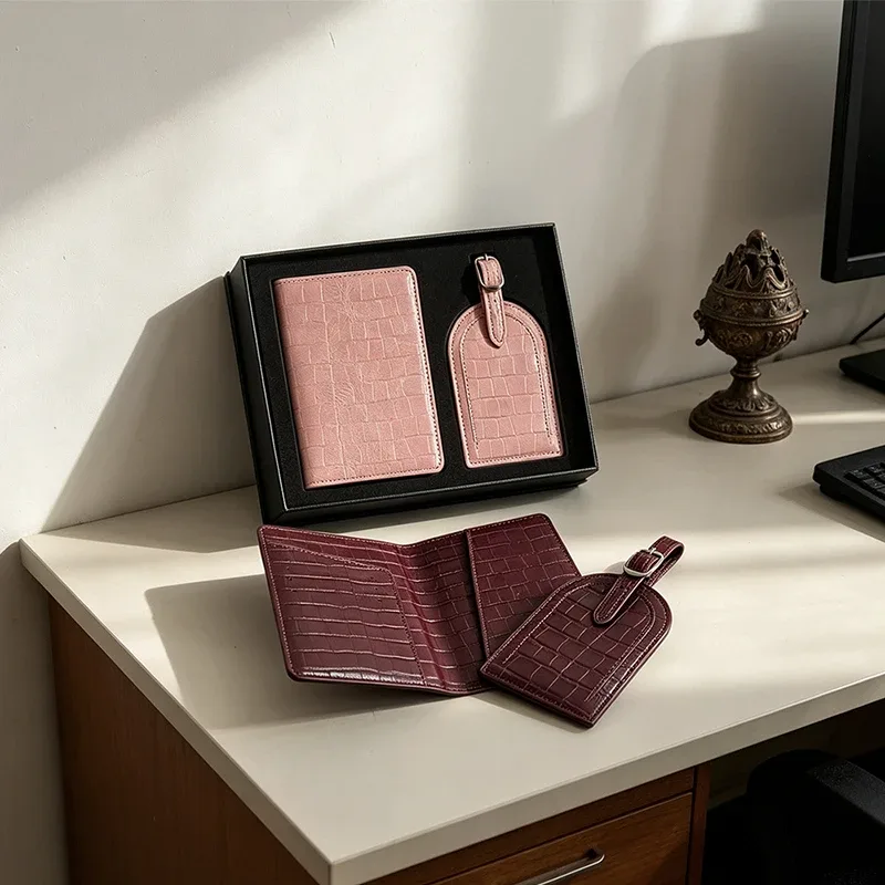 porte-passeport en cuir pu à motif crocodile avec gravure de nom, étiquette de bagage avec boîte cadeau, lettres diy de luxe, housse de passeport de voyage