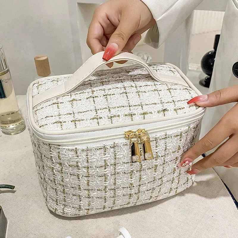 nouveau sac à maquillage tricoté pour femme 2026 – trousse de maquillage portable et tendance grande capacité bx100
