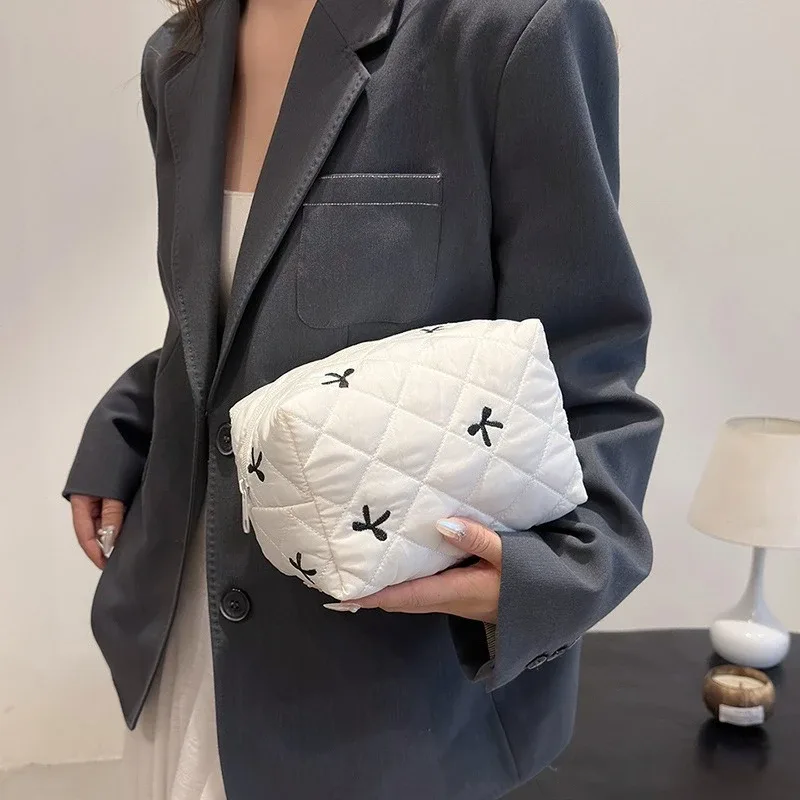 trousse de maquillage brodée, organisateur de cosmétiques de voyage de grande capacité pour femmes, rangement de toilette design avec nœud