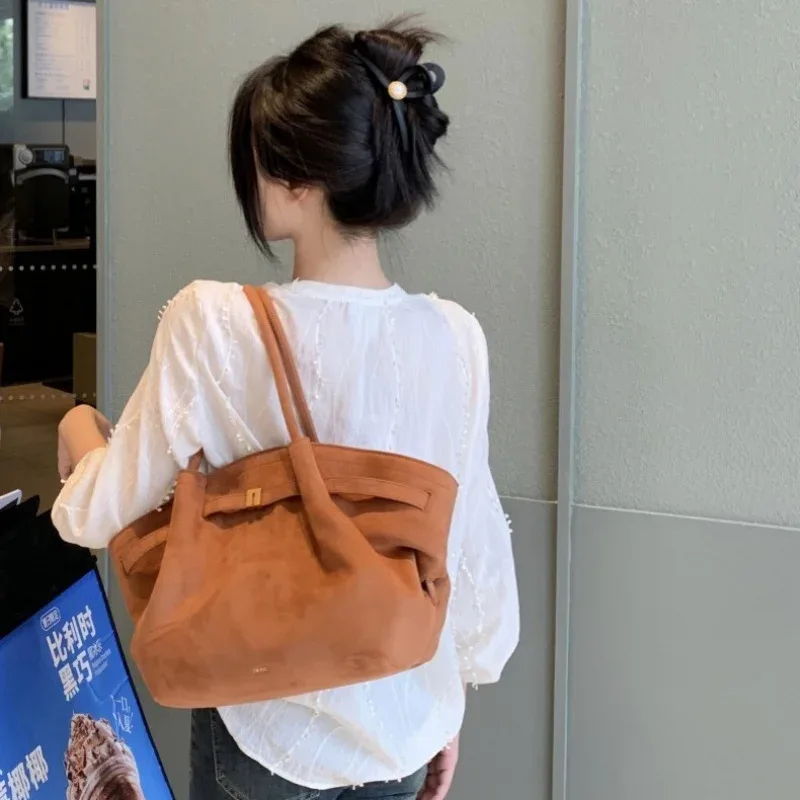 sac à bandoulière en daim jw pei2026, sac de style dumpling, sac à main de créateur, sac fourre-tout tendance
