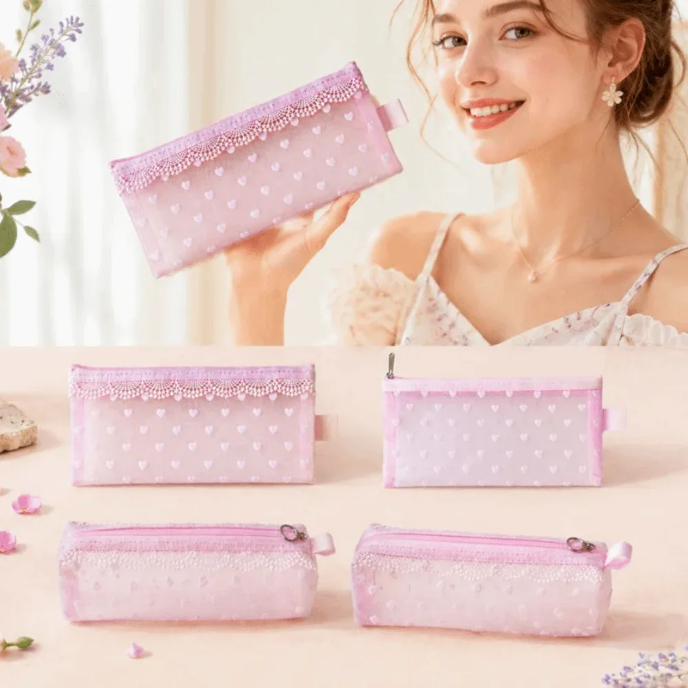 pochette de maquillage transparente ins avec bordure florale et cœur en dentelle, sac de rangement pour cosmétiques et articles de toilette pour le voyage