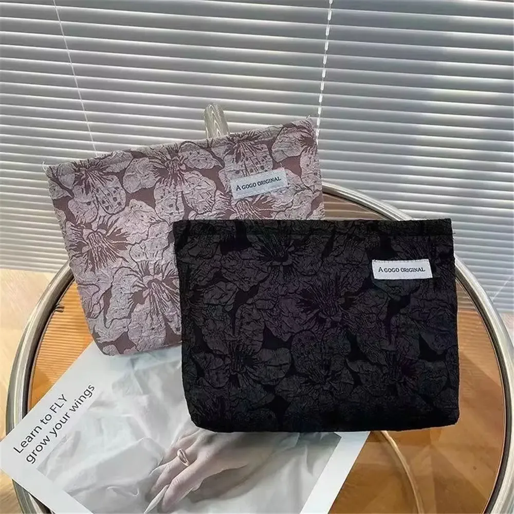 trousse de maquillage de grande capacité, haute apparence, sac à cosmétiques au design floral avancé, pochette de rangement simple pour femmes