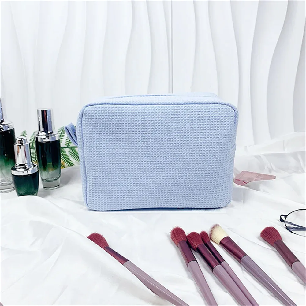 sac à cosmétiques gaufré avec nom brodé personnalisé, sac de rangement de voyage pour femmes, trousse de maquillage, cadeau d'anniversaire personnalisé pour dames, sac à main