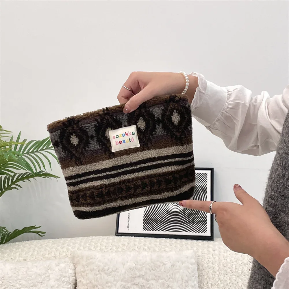 sac à cosmétiques pour femmes, pochette brodée marguerite florale, trousse de toilette de voyage coréenne, pochette de maquillage de beauté, trousse à crayons organisateur