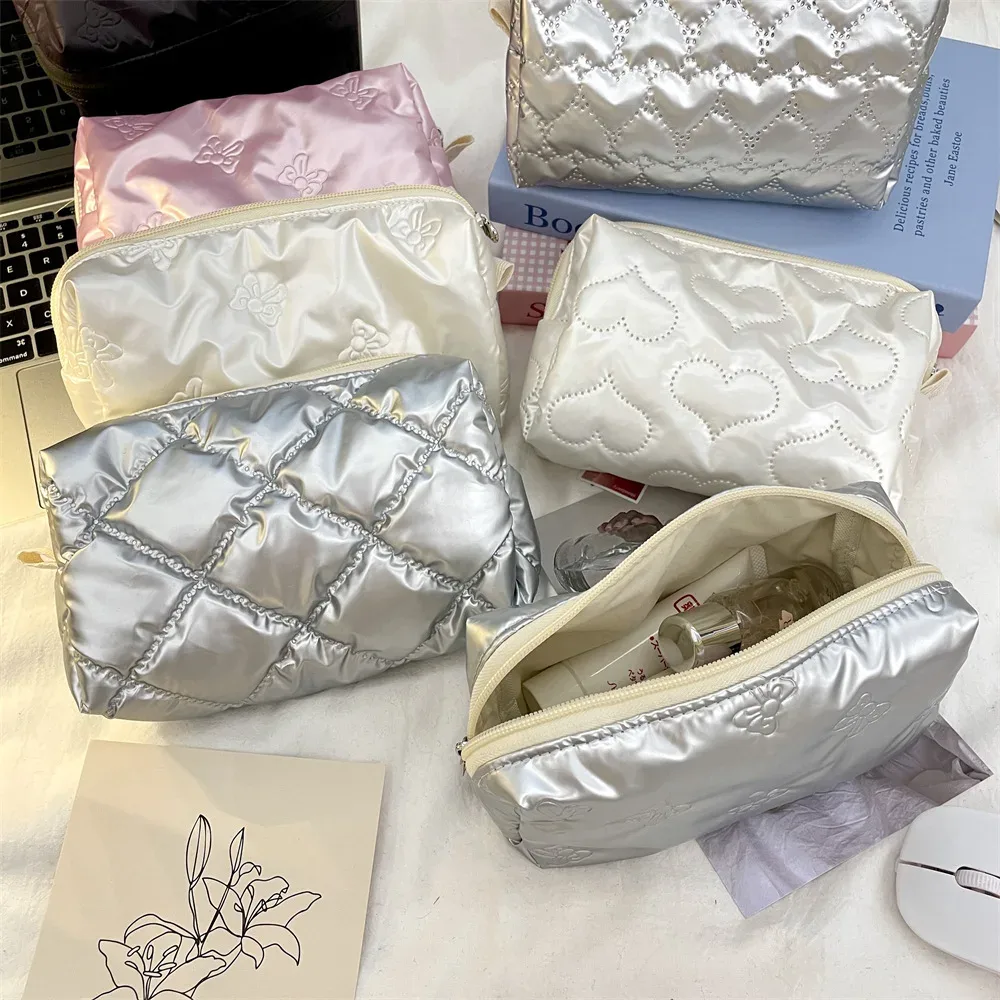 trousse satiny pu matelassé motifs papillons coeurs géométriques décontracté maquillage voyage cosmétiques blanc kaki gris vert argent doré