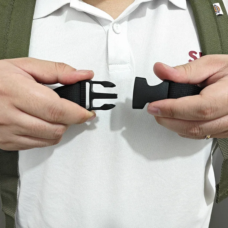 sangle de poitrine tactique réglable en nylon avec boucle à double dégagement pour sac à dos de camping en plein air