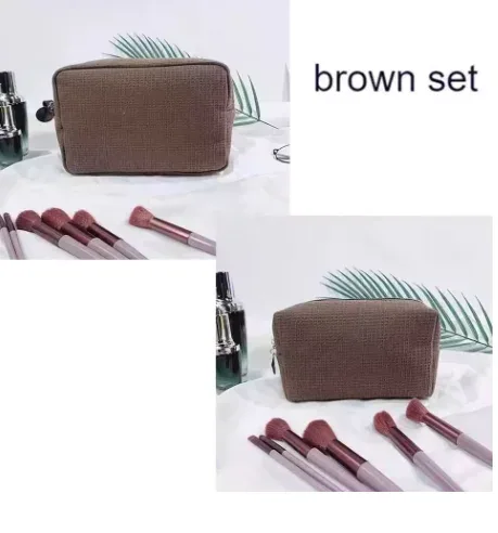 pochette de maquillage personnalisée brodée avec nom, sac cosmétique sur mesure, cadeau pour demoiselle d'honneur, cadeau pour lune de miel, cadeau pour l'équipe de mariage