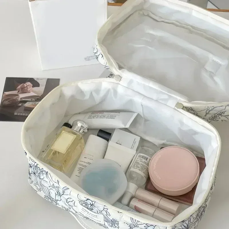 sac à cosmétiques vintage à fleurs pour femmes, vente en gros, organisateur de voyage de maquillage à fermeture éclair portable, sac à main féminin, pochette de rangement de toilette