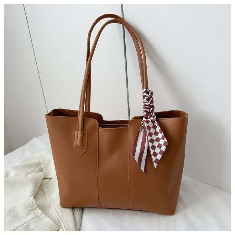 sac fourre-tout grande capacité de style coréen pour femme, sac à bandoulière simple pour trajets quotidiens, texture de niche, printemps/été 2026