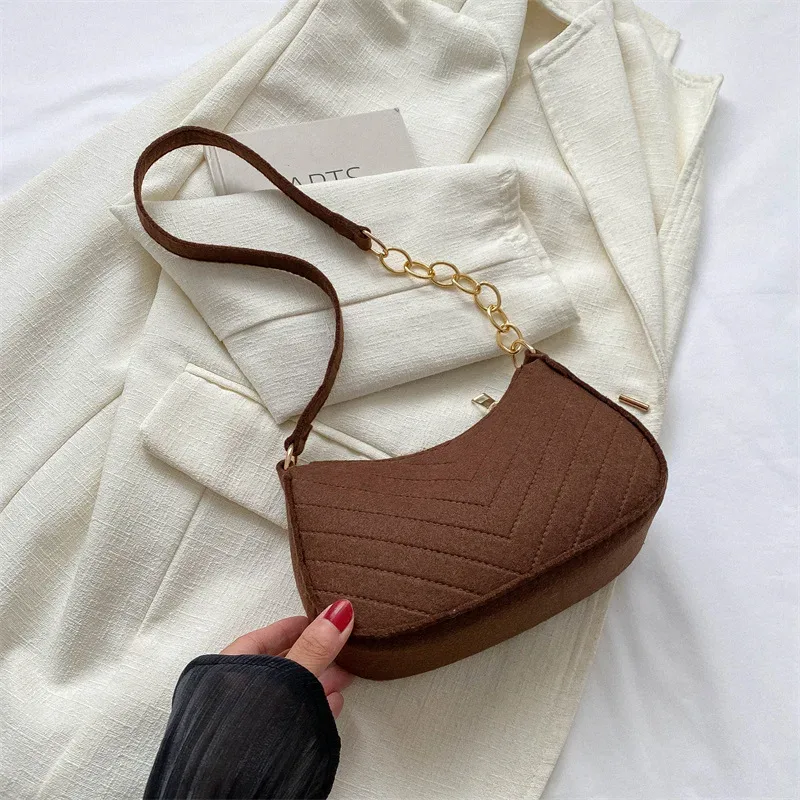 mini sacs à bandoulière pour femmes, sac en feutre à la mode, design avancé sous les bras, beaux sacs à main croissant, sacoche de selle 2025